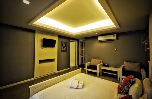 Bang Phli Hotel | Paragon Inn