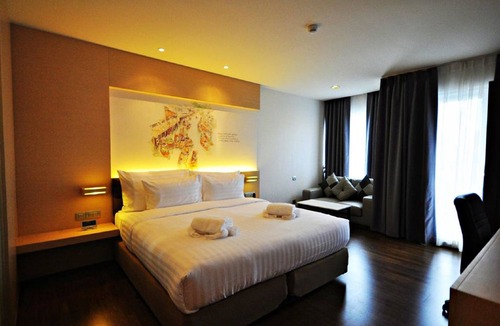 Ploenchit Hotel | Parinda Hotel