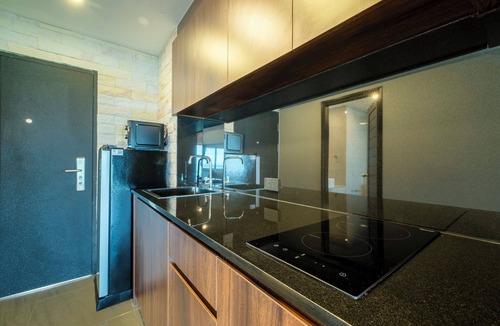Na Kluea Condo | Pattaya Beachfront : Oceanview, Pool, Balcony, Gym