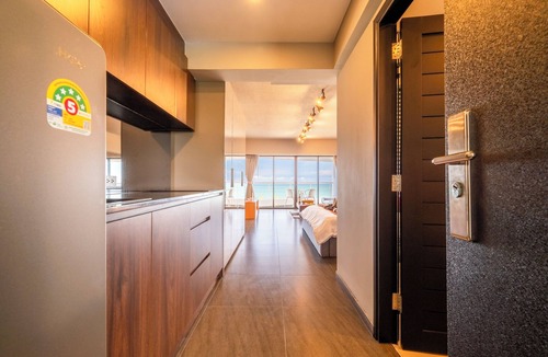 Na Kluea Condo | Pattaya Beachfront : Oceanview, Pool, Balcony, Gym