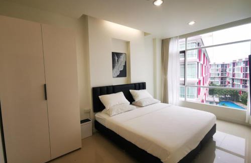 Nong Prue Apartment | Pattaya Pool View Condo
