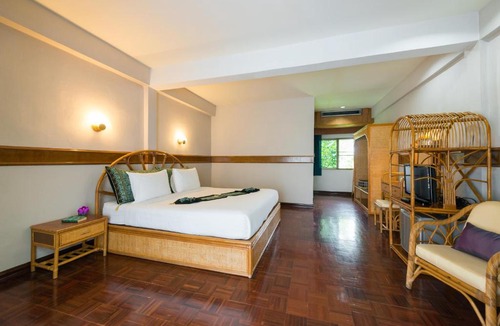Cherngtalay Hotel | Pen Villa Hotel, Surin Beach - SHA Extra Plus