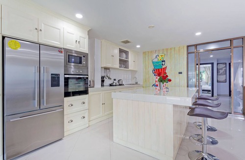 Jomtien Apartment | Penthouse - 2-Bed w/Private Elevator/Olympic Pool