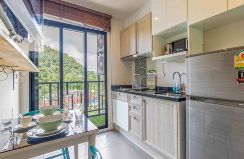 Talat Yai Condo | Please do not book. I am tring to unlist this property