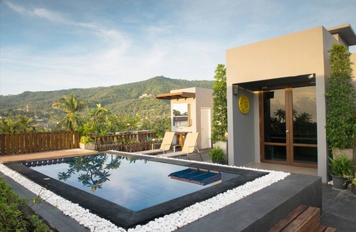 Chaweng City Center Hotel | Ploen Chaweng Koh Samui by Tolani