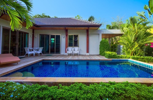 Nai Harn Villa | POOL VILLA HENI 3BR NAI HARN BEACH