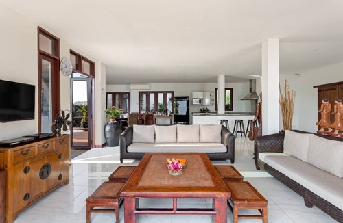 Patong Villa | Pra Nang Villa 4102 – 5 Bedroom Luxury Villa with Stunning Patong Beach Views