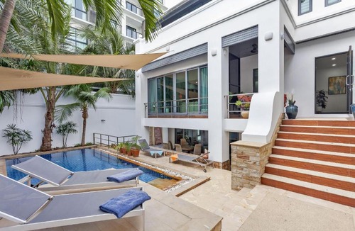 Pratumnak Hill Villa | Pratumnak Hill Pool Villa 4BR Private Retreat(PH1)