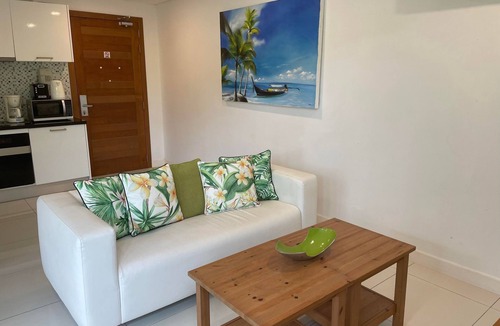 Moo 5 Apartment | Private Garden Condo - 5 min From the Beach