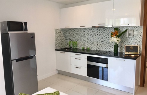 Moo 5 Apartment | Private Garden Condo - 5 min From the Beach