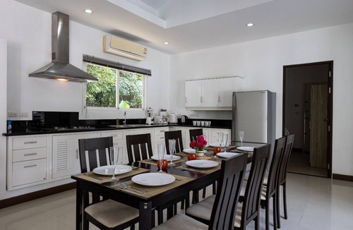 Chalong Villa | Private Pool Villa 4 bedrooms for family