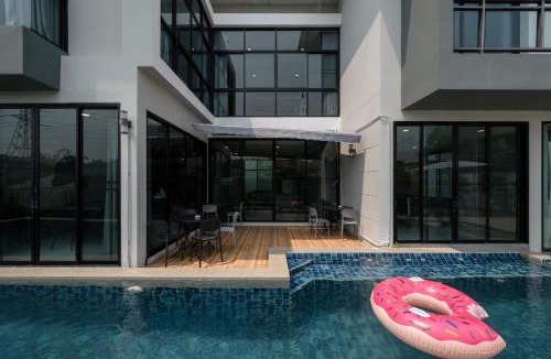 San Sai House | Private Pool Villa 6 Bedroom - Yard Cottage Chiang Mai