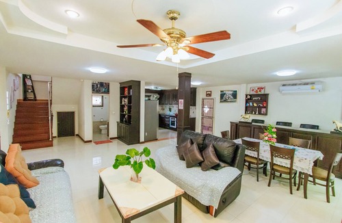 Nong Prue Villa | Private Residence Hosted by Sasithorn