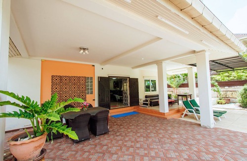 Nong Prue Villa | Private Residence Hosted by Sasithorn