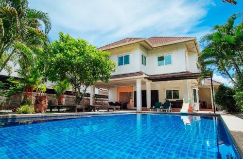Pattaya Villa | PRIVATE RESIDENCE HOSTED by Sasithorn