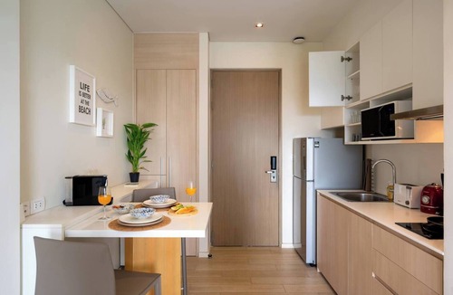 Na Chom Thian Apartment | Quiet Sea View Condo | Gym + King Bed | 1min to Private Beach