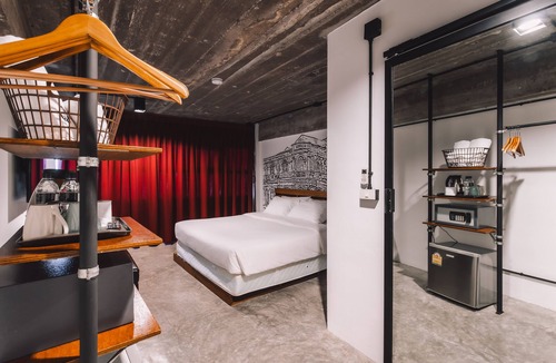Old Phuket Town Hotel | Quip Bed & Breakfast Phuket Hotel