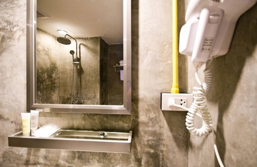 Old Phuket Town Hotel | Quip Bed & Breakfast Phuket Hotel