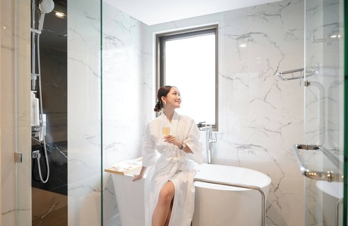 Ploenchit Hotel | Radisson Hotel Chateau de Bangkok