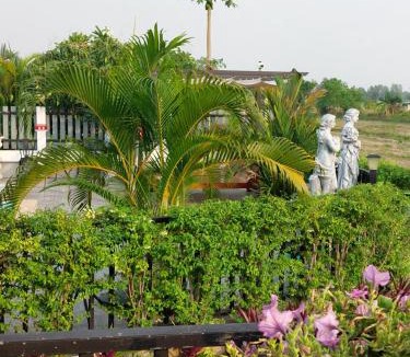 Khun Han Hotel | Raeya Garden Hotel