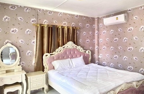 Suan Phueng Hotel | Rai Phurak Resort