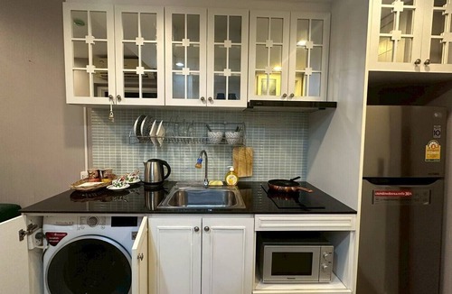 Saen Suk Apartment | Relax, Stay and Enjoy Bangsean. Nearby Attractions & Amenities.