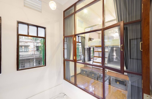 Samran Rat Hostel | REST IS MORE Hostel