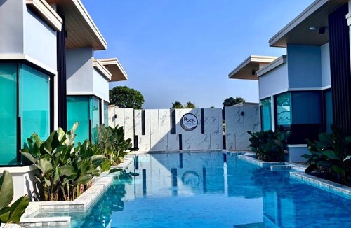 Ratchaburi Hotel | Rock Resort Ratchaburi
