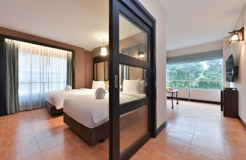 Ratchathewi Hotel | Royal View Resort