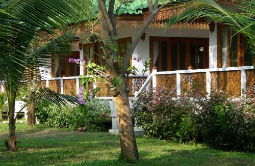 Rayong Resort | Ruen Thai Rim Haad