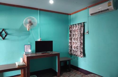 Buriram Hostel | Saran Resort room6
