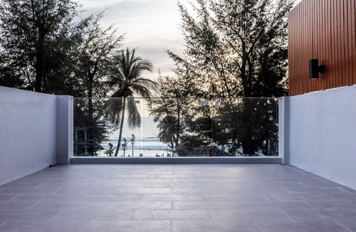 Patong House | Seaview 2BR Beachfront home in Patong - 5 mins to Bangla