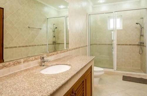 Pratumnak Hill Apartment | Secluded Private Pool Getaway - Majestic