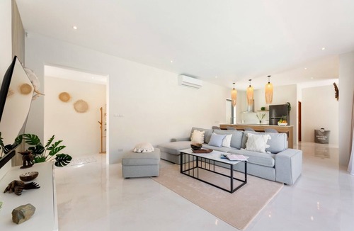 Hua Thanon Villa | Sereniwood 1 - 3BR Villa with Private Pool