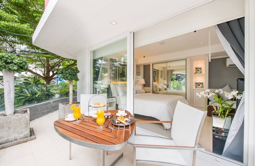 Patong House | (SHA Plus) BYD Lofts /Private Deluxe Studio Suite - Room Only