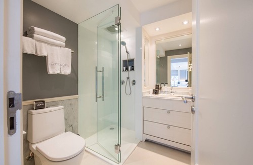 Patong House | (SHA Plus) BYD Lofts /Private Deluxe Studio Suite - Room Only