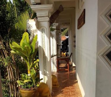 Pak-Lay House | SICHAMPA Guesthouse ເຮືອນພັກສີຈຳປາ