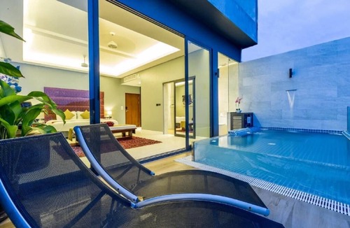 Patong Resort | Sky Suites with Balcony (008)