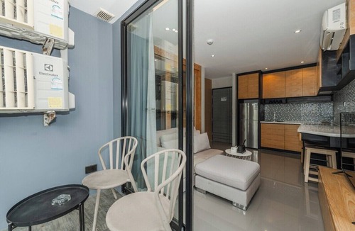 Kamala Apartment | Skyline Vibe Pool Gym Suite city gate kamala C225