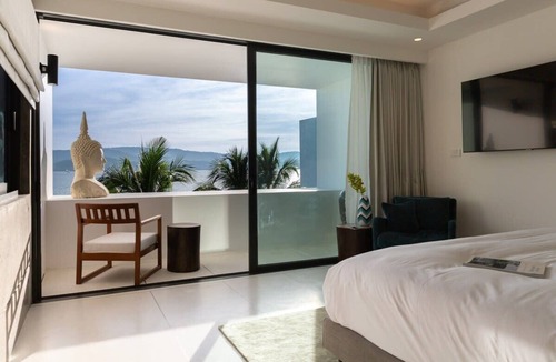 Moo 5 Villa | Solaris 3-bedroom Beachfront Villa in Koh Samui