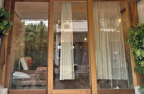 Phra Khanong Nuea House | Spacious 4-bedroom townhome in lovely Prakanong Wattana with WiFi, AC.