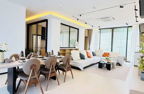 Central Pattaya House | Spacious 4-bedroom house in pleasant Muang Pattaya J21