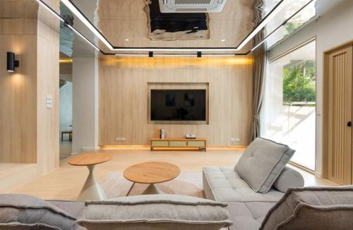 Wattana Villa | Spacious 4BR Muji Home with Loft Pool in Ekkamai