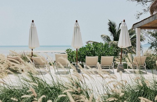 Laem Set House | Spacious 6-bedroom beachfront estate with staff in serene Koh Samui