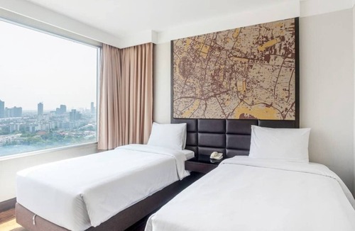 Khlong Toei Apartment | Spacious Family Suite near BTS Phrakhanong宽阔家庭房近轻轨 U5