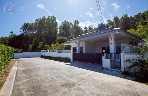Sattahip Villa | Spacious Pool Villa 7 Beds Sattahip