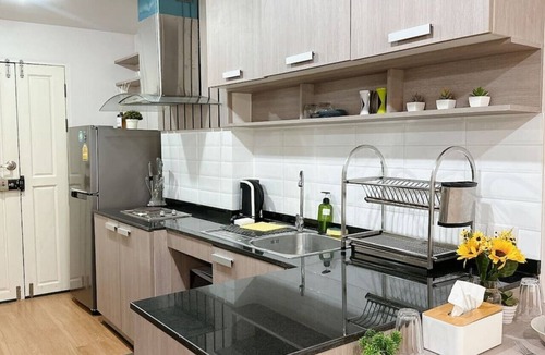 Nimman Apartment | Spacious Studio with Balcony in Nimman Soi 15 | Pool, Gym & Washer