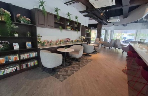 Tha Thaewawong Apartment | Stasia Suites Sriracha