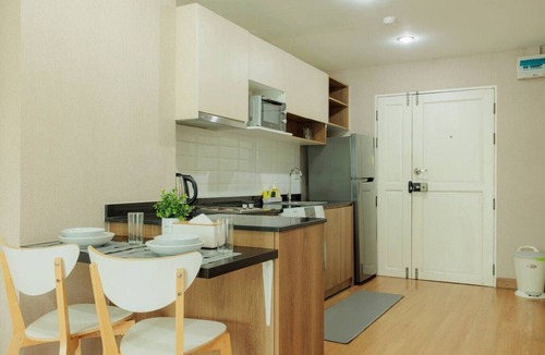 Nimman Apartment | Stay Classy – Pool Gym Balcony
