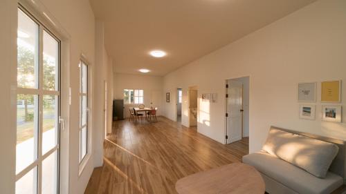Sattahip Villa | Stayokay Sattahip - Flat House